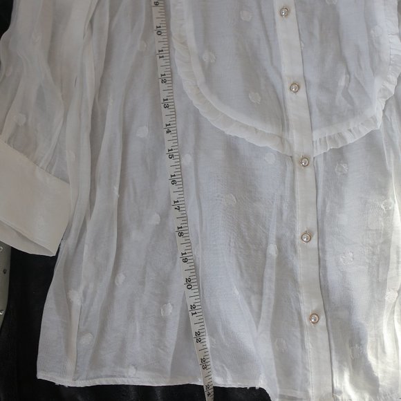 NWT WHITE VINTAGE DOTTED JACQUARD BLOUSE. - Picture 9 of 12